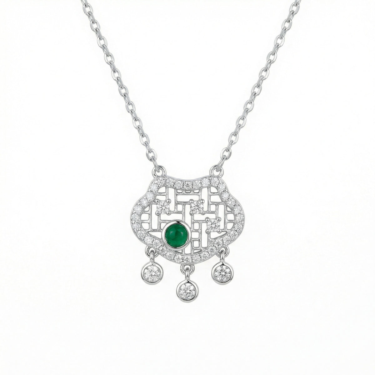 Luvia Necklace