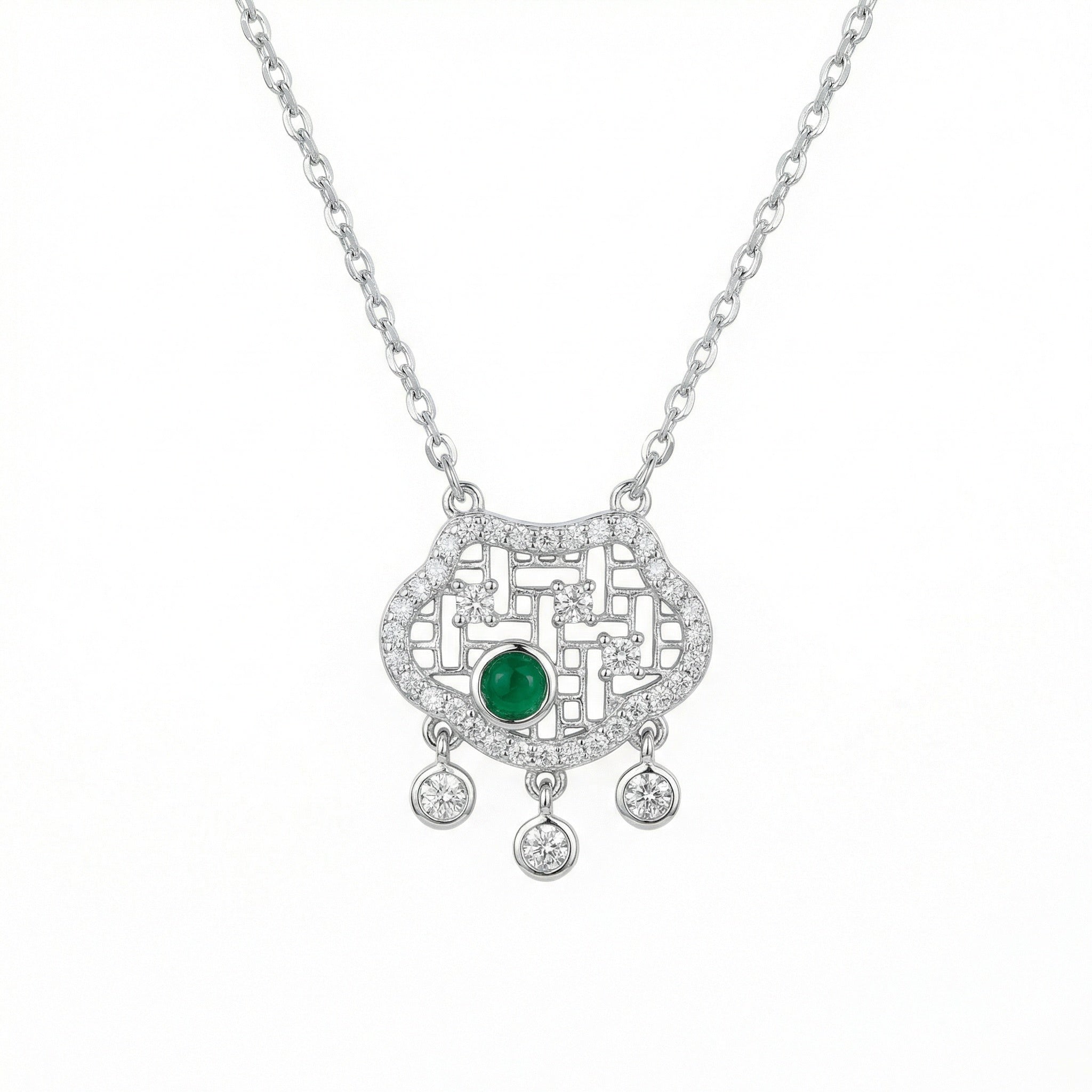 Luvia Necklace